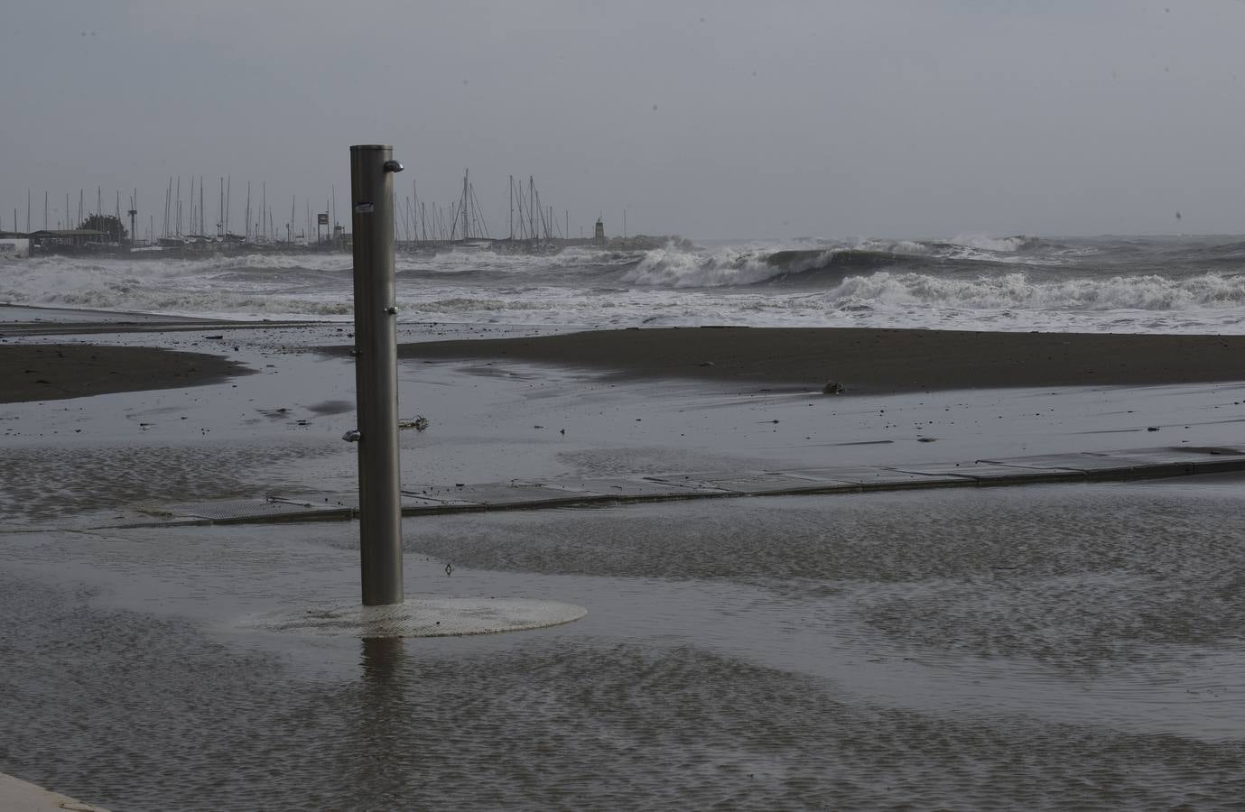 Fotos del temporal de este domingo en Málaga capital