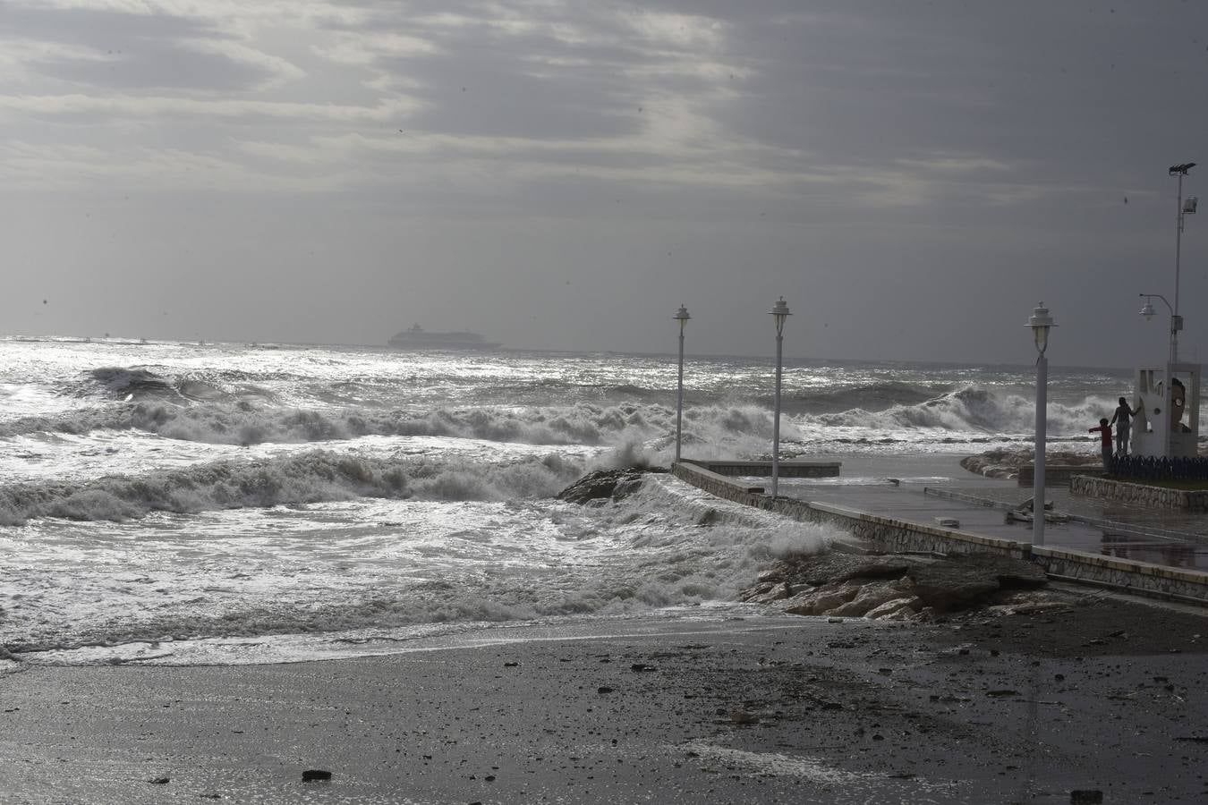 Fotos del temporal de este domingo en Málaga capital