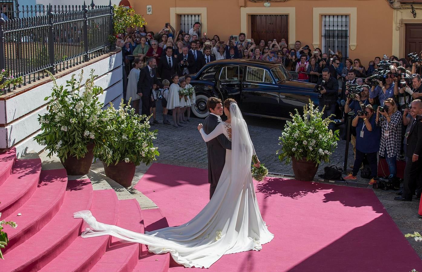 La boda de Cayetano Rivera y Eva González, en imágenes