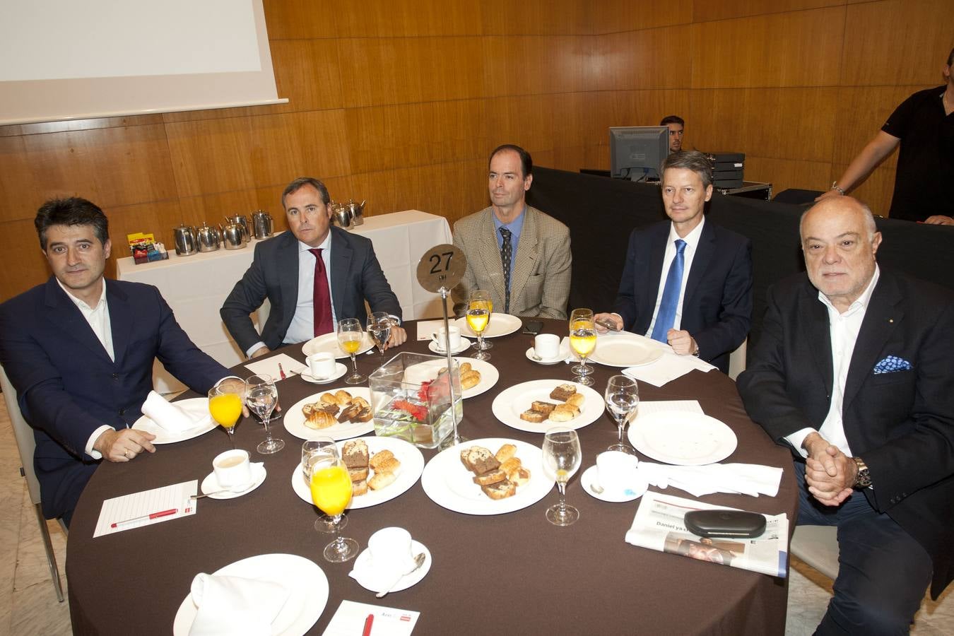 Mesas de invitados al foro de SUR &#039;Los retos de futuro&#039;