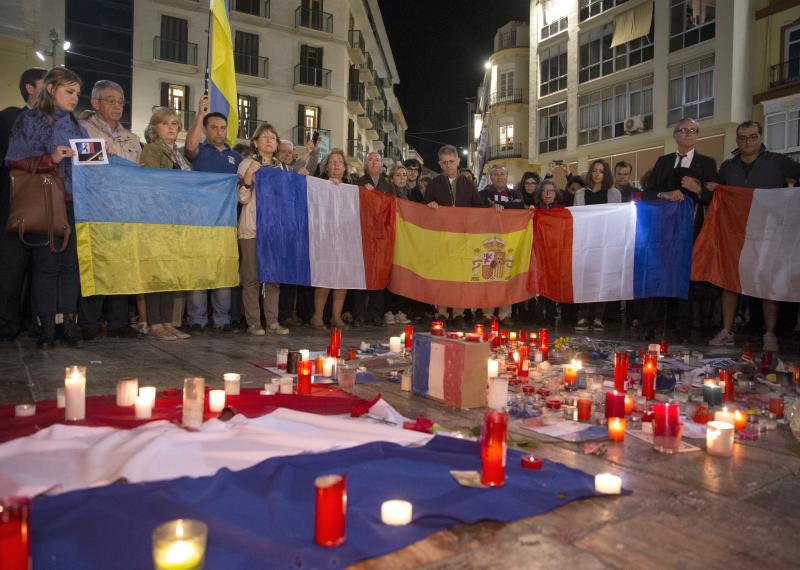 La plaza de la Constitución, en silencio por París
