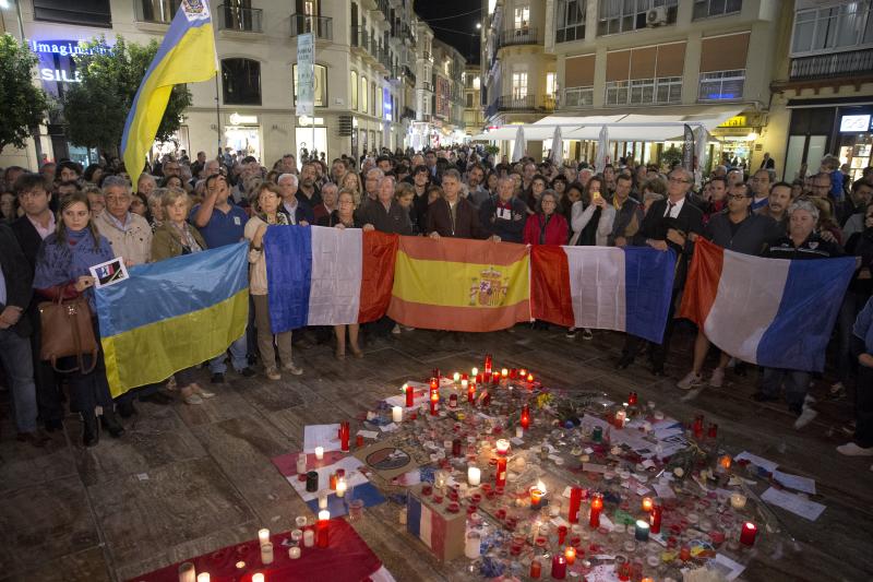 La plaza de la Constitución, en silencio por París