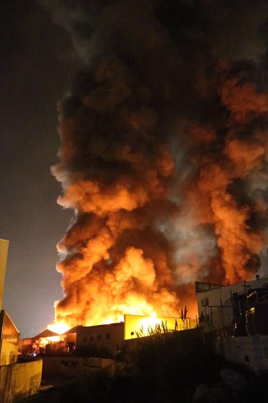 Incendio en el polígono El Viso