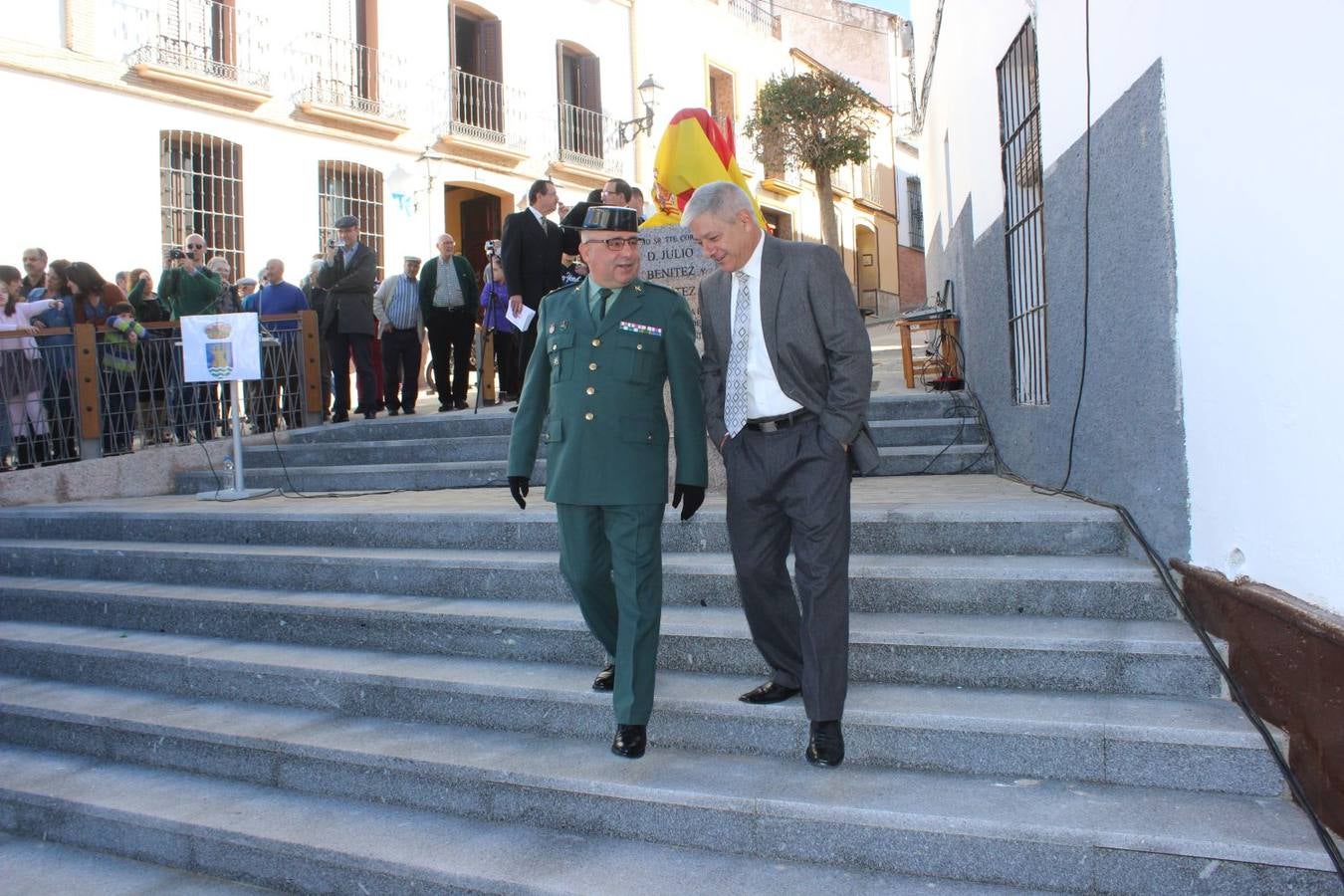 Homenaje al comandante Benítez en El Burgo