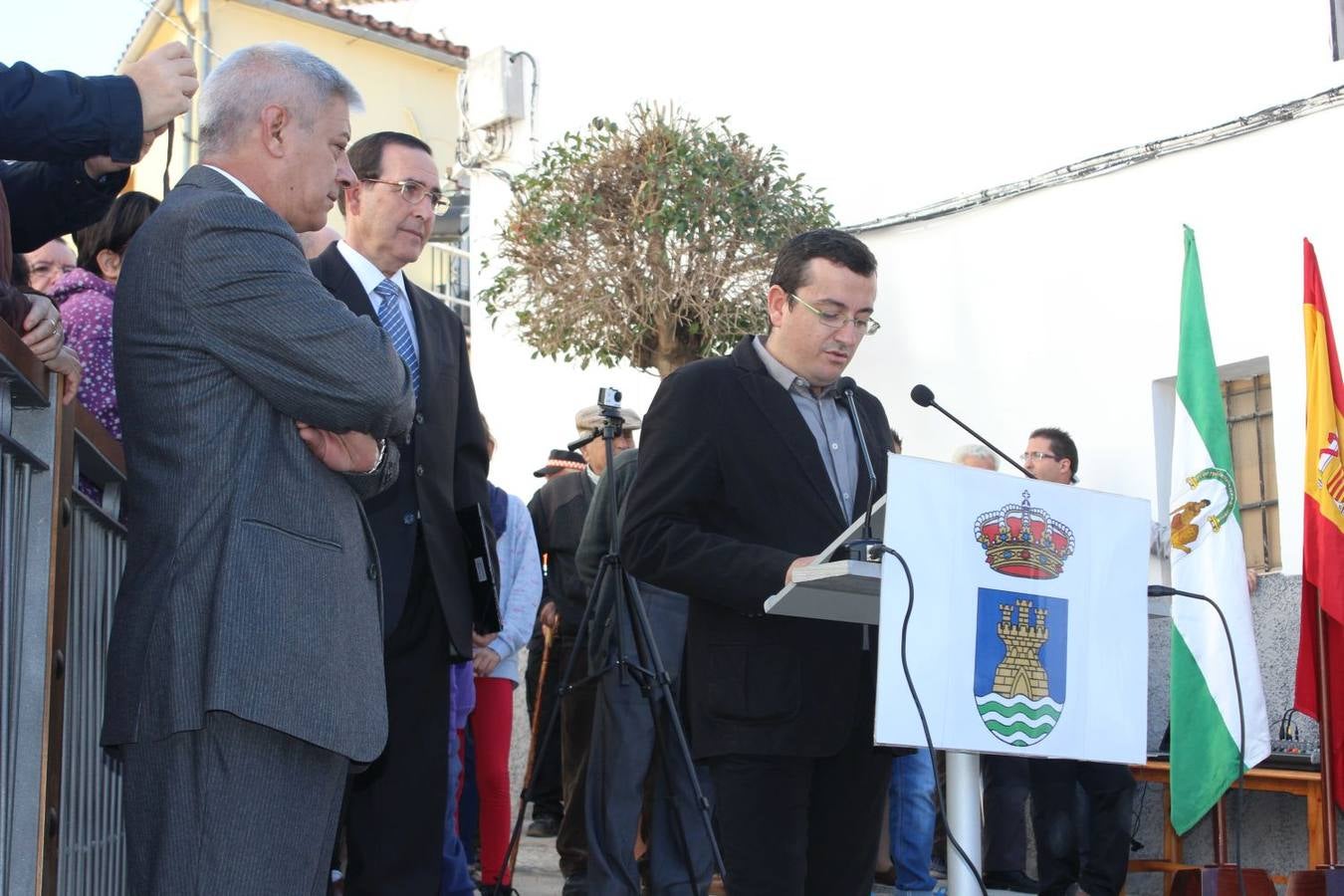 Homenaje al comandante Benítez en El Burgo