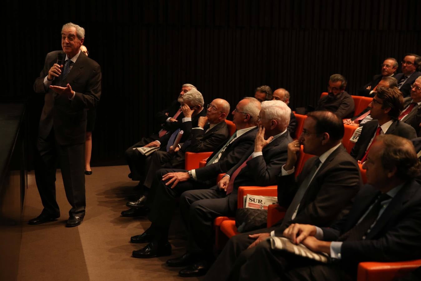 Luis Merino, interviniendo en el foro.