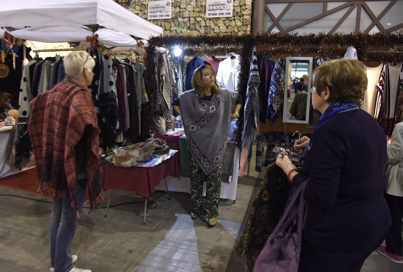 Fotos de la inauguración del Rastrillo de Nuevo Futuro