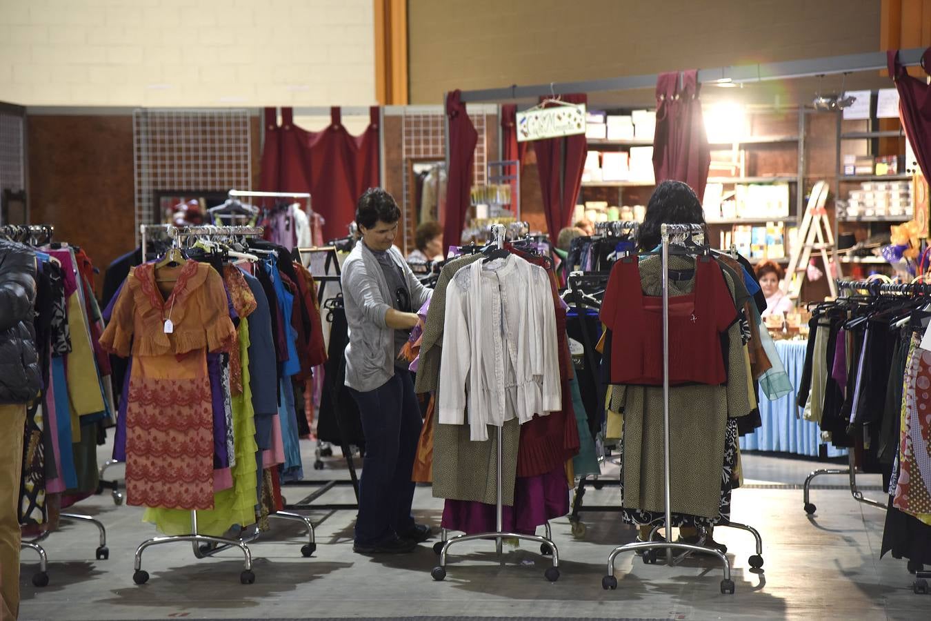 Fotos de la inauguración del Rastrillo de Nuevo Futuro