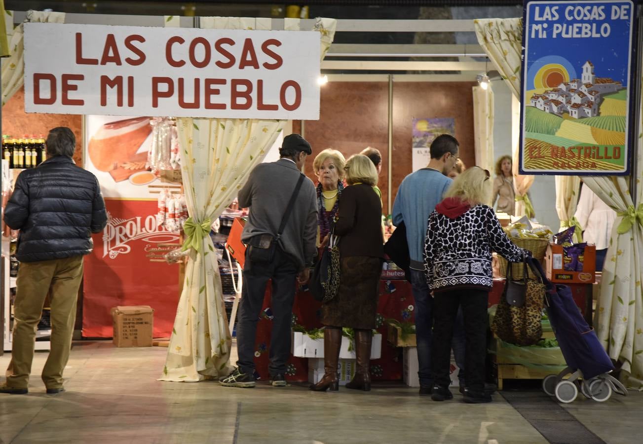 Fotos de la inauguración del Rastrillo de Nuevo Futuro