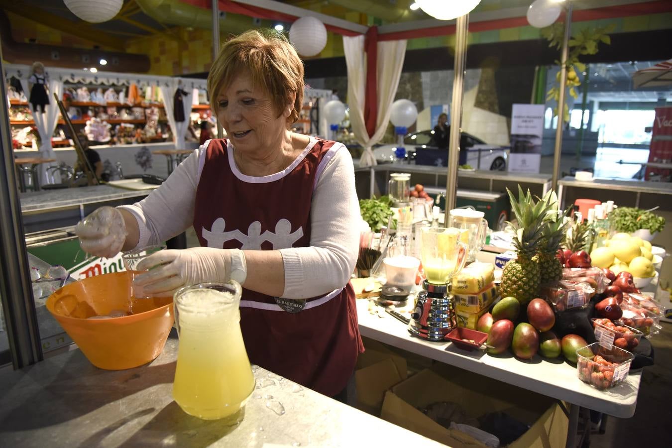 Fotos de la inauguración del Rastrillo de Nuevo Futuro