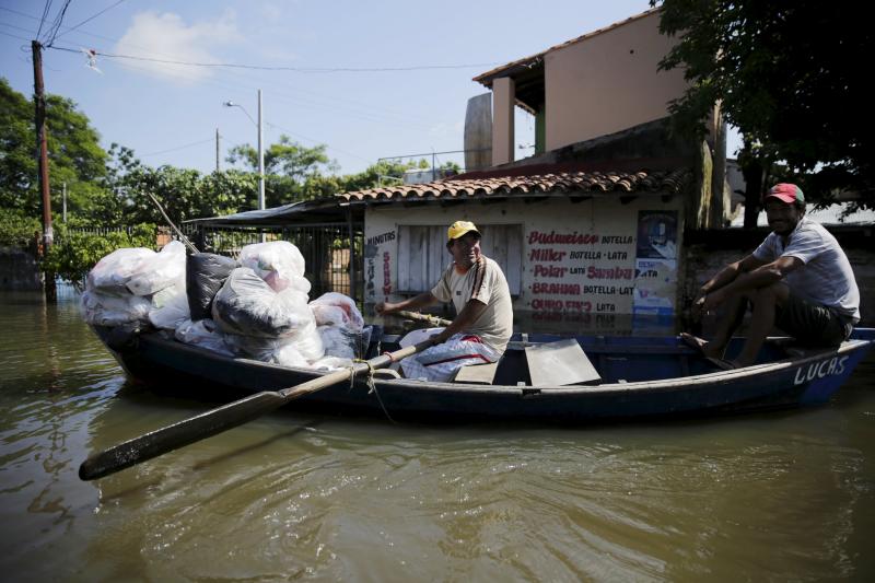 Asunción, bajo las aguas