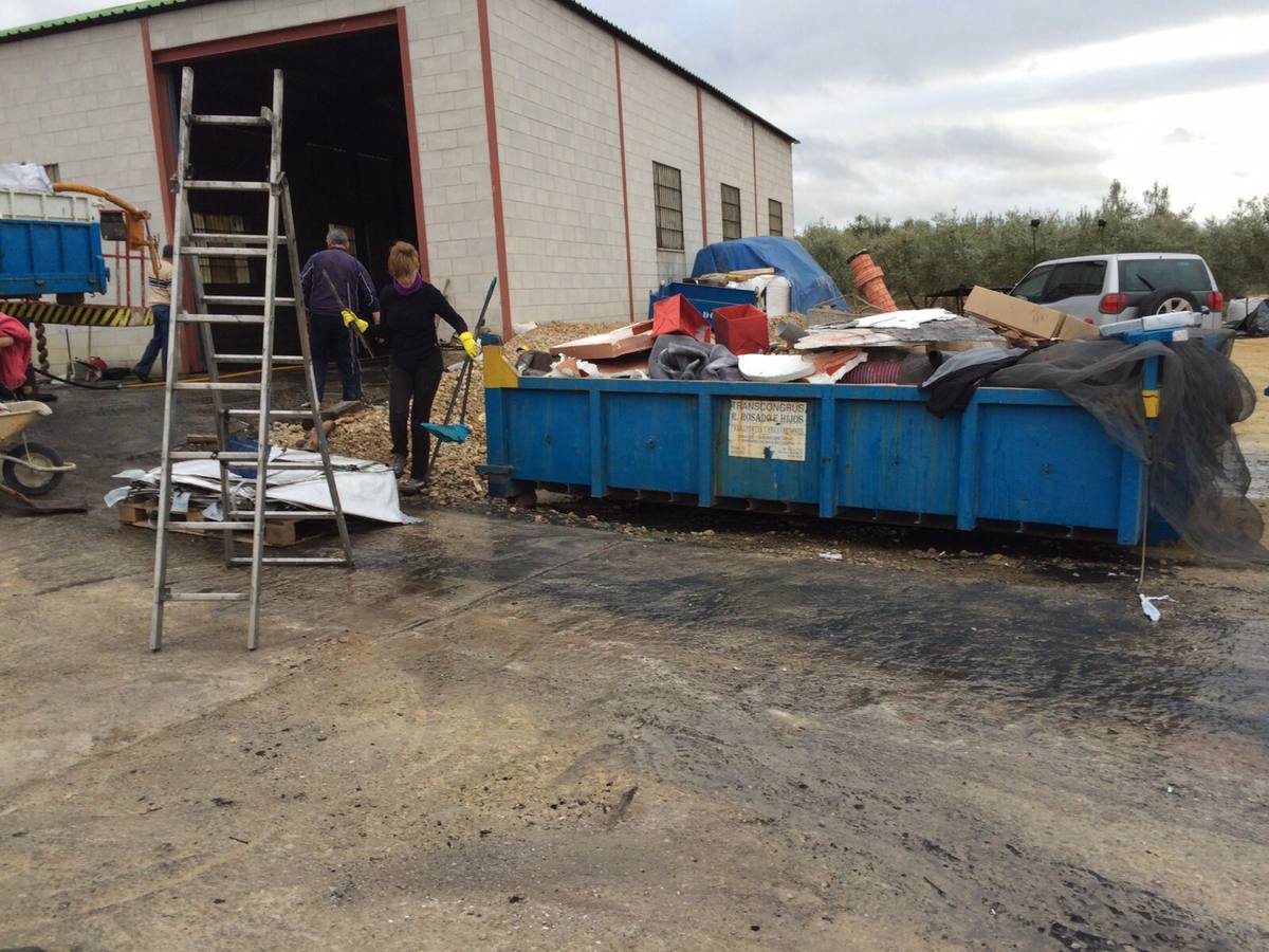 Encuentran quemadas las carrozas de los Reyes Magos de Arriate