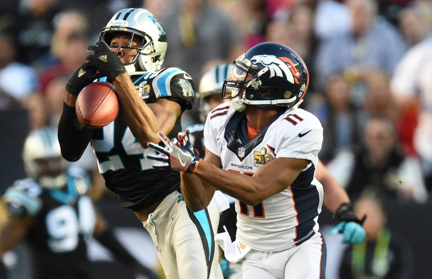 Los Broncos maniatan a los Panthers en la Super Bowl