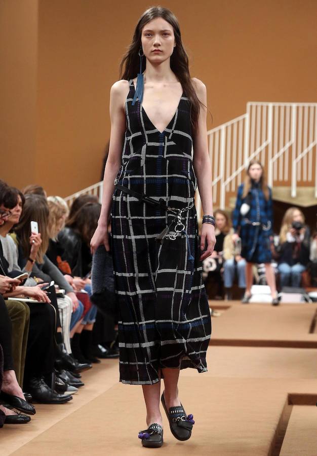 La moda del próximo otoño e invierno se exhibe en Milán