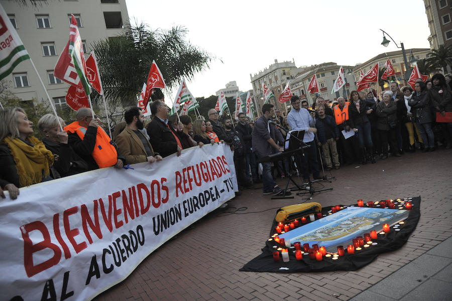 Fotos de la concentración en Málaga a favor de los refugiados