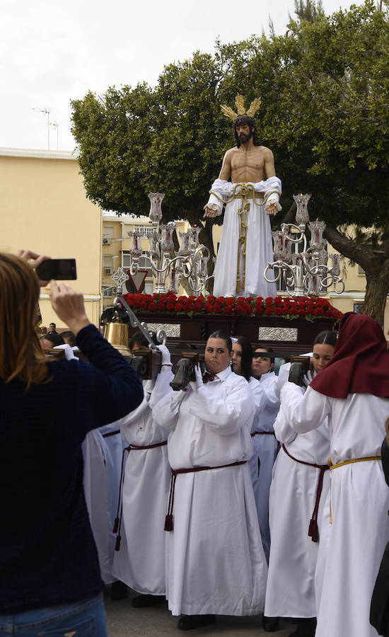 Fotos de los traslados y procesiones del Viernes de Dolores (II)