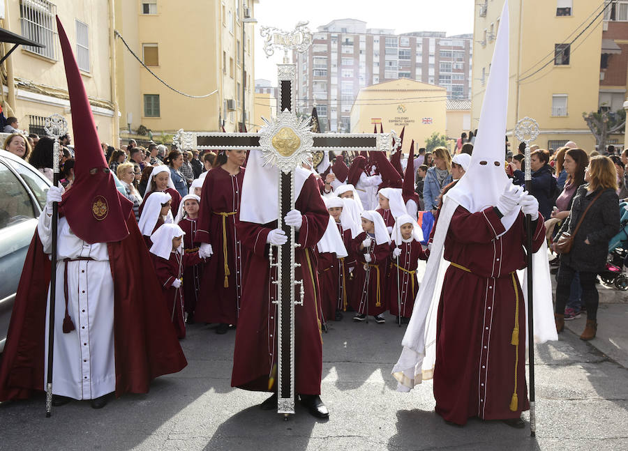 Fotos de los traslados y procesiones del Viernes de Dolores (II)