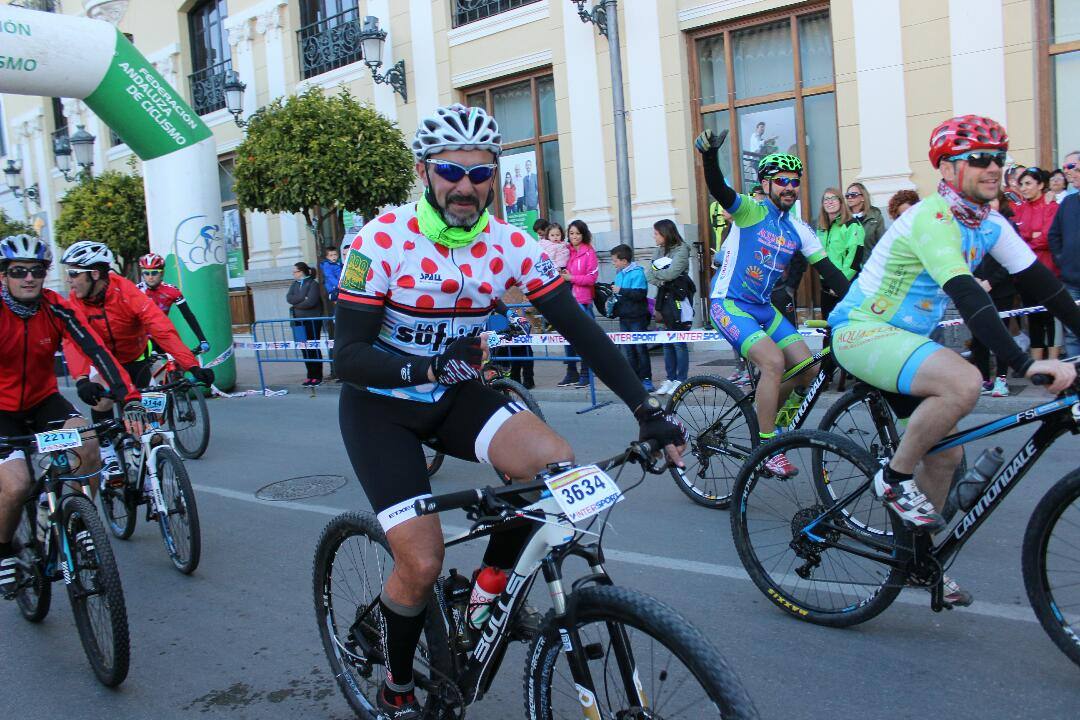 Ronda celebra el XII HOLE, una carrera que homenajea la labor del Tercio en la organización de los 101 kilómetros en mayo