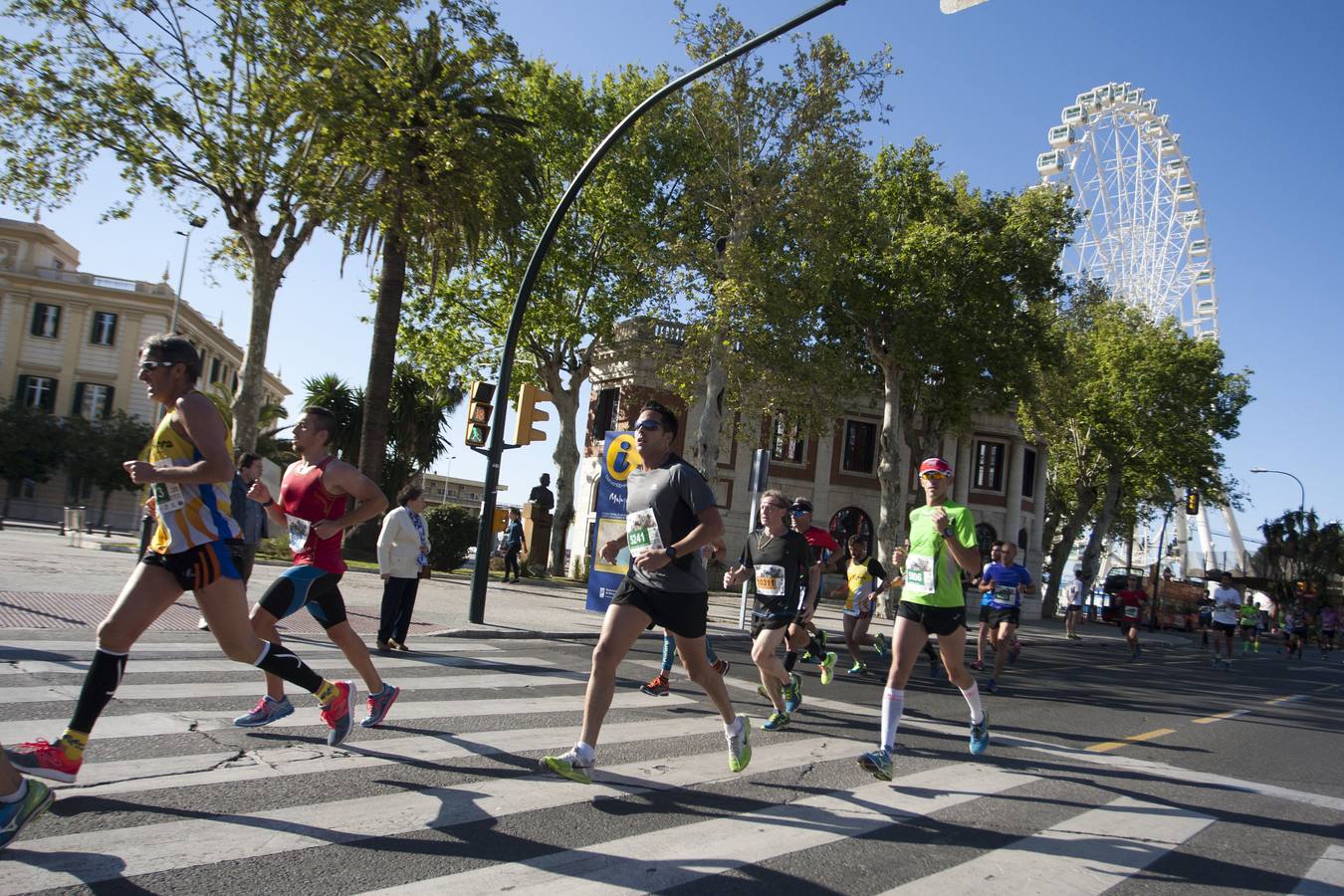 Más de 7.000 corredores participan en la Media Maratón de Málaga