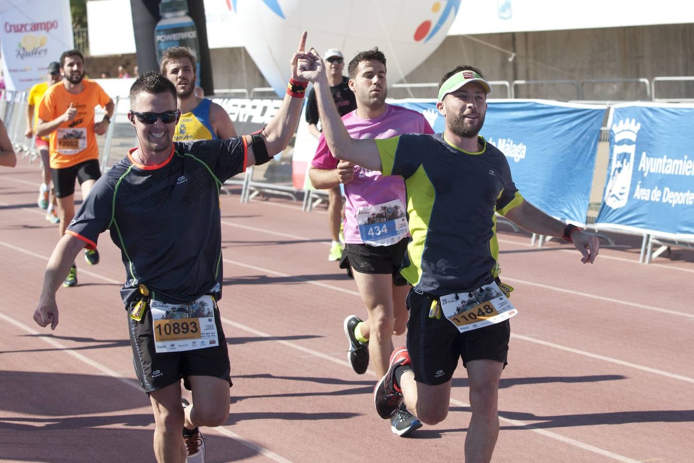Más de 7.000 corredores participan en la Media Maratón de Málaga