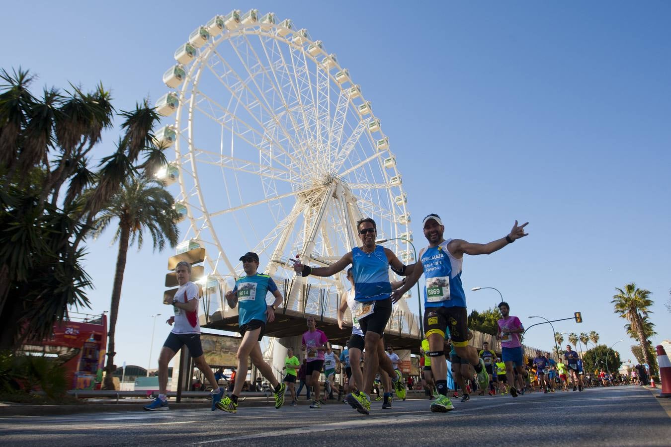 Más de 7.000 corredores participan en la Media Maratón de Málaga