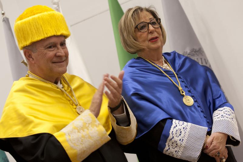 Adelaida de la Calle recibe la Medalla de Oro de la UMA