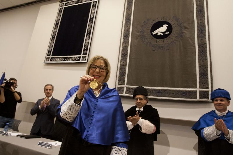 Adelaida de la Calle recibe la Medalla de Oro de la UMA