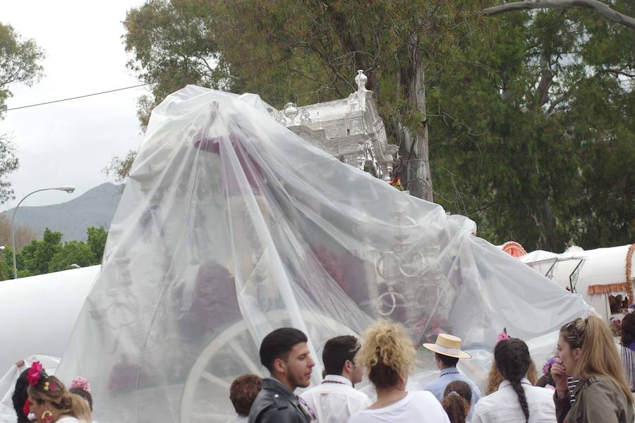 Los romeros malagueños se preparan para ir al Rocío, en fotos