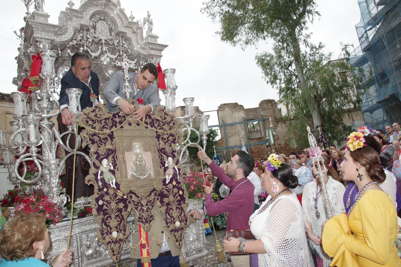 La Hermandad de Málaga parte hacia el Rocío