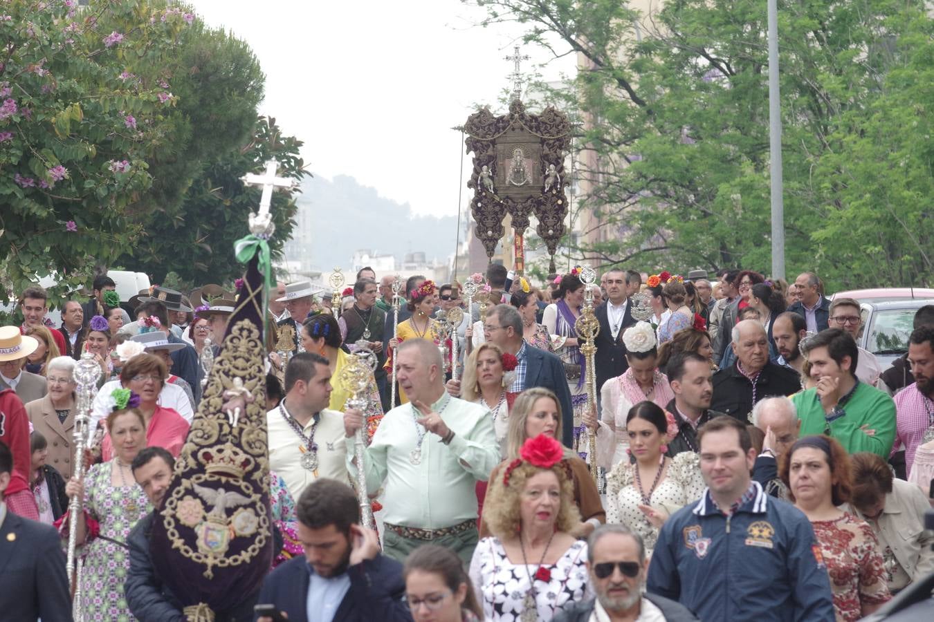 La Hermandad de Málaga parte hacia el Rocío