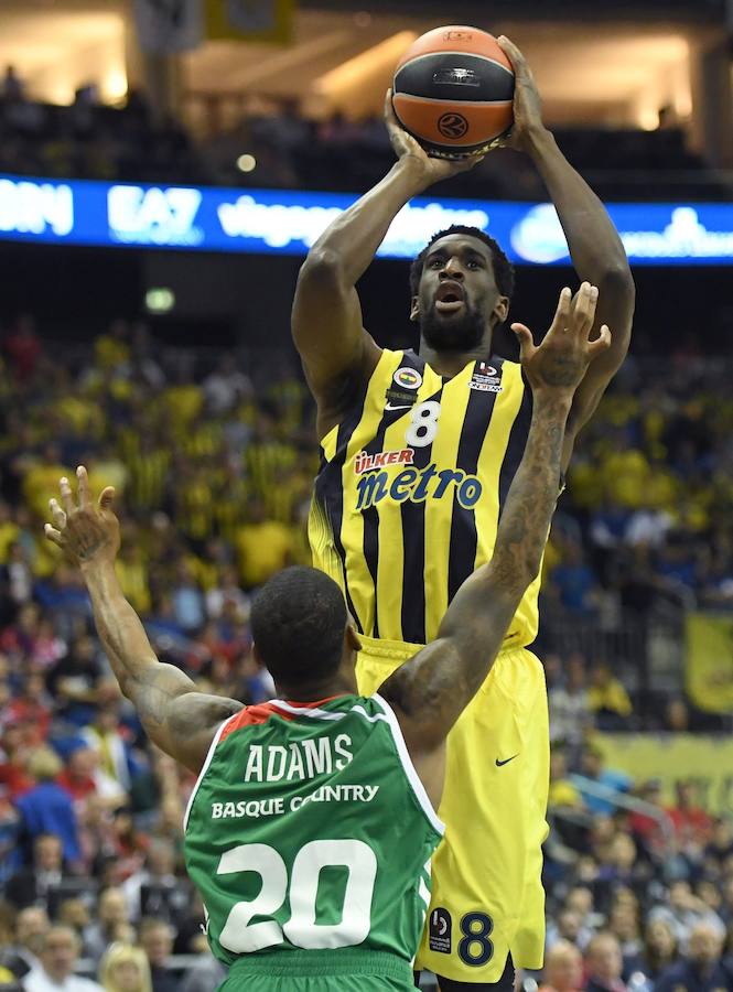 Las mejores imágenes del Fenerbahçe - Baskonia