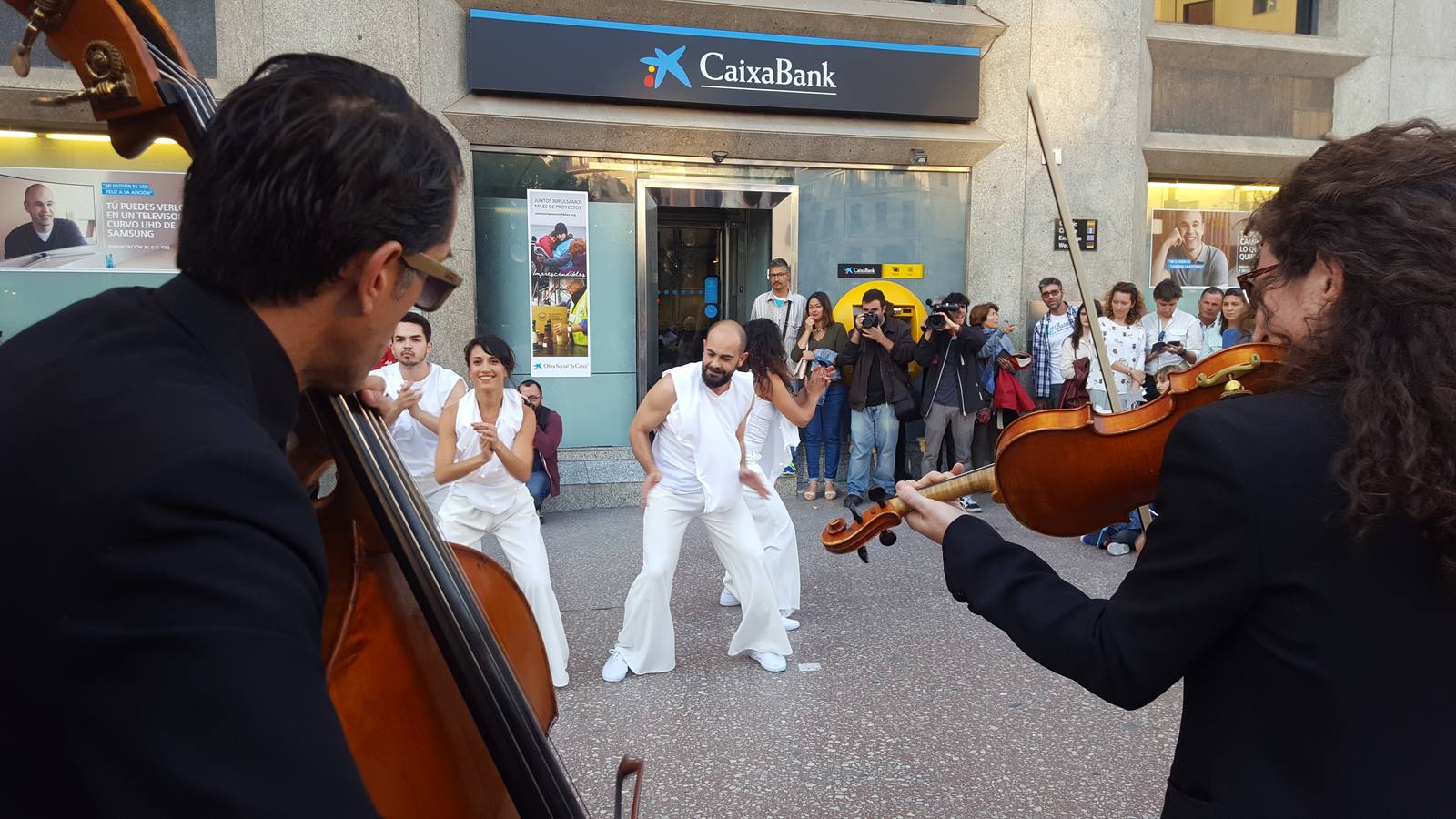 Noche en Blanco de colas y estrellas en Málaga