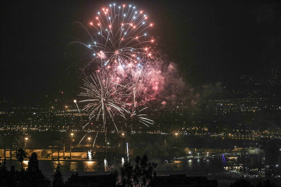 Los fuegos artificiales, en imágenes (II)