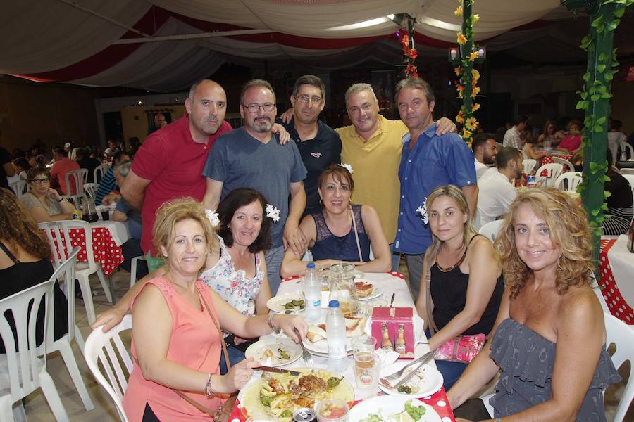 Ambiente en la caseta de la Peña Costa del Sol