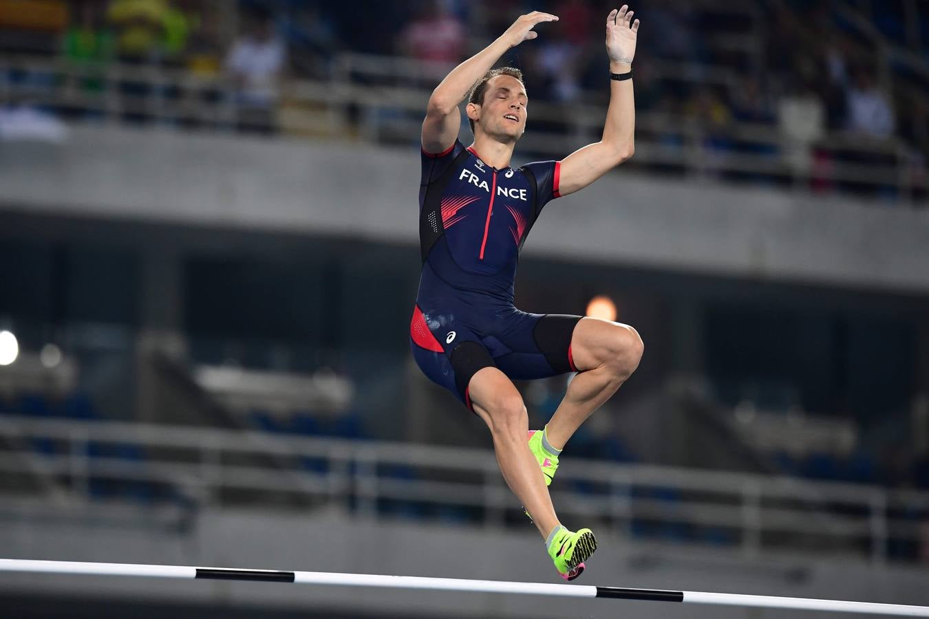 Thiago Braz da Silva sorprende a Lavillenie