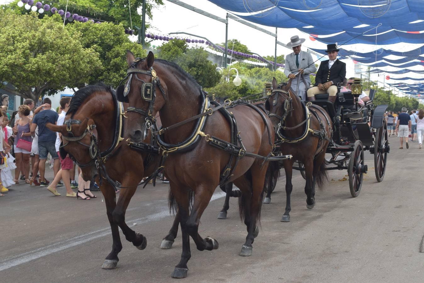 El Real de la Feria se anima y recibe una visita inesperada