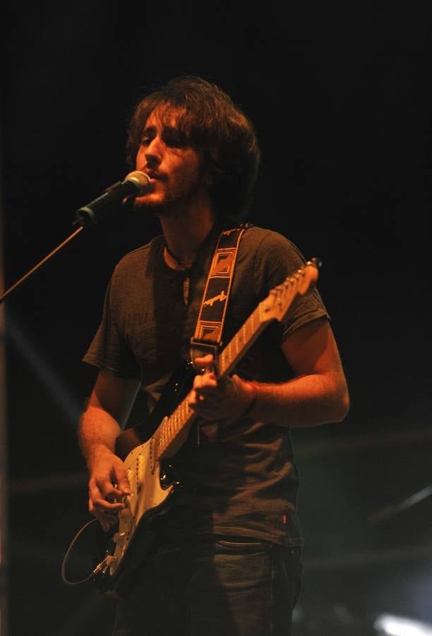 Terral y jóvenes talentos en la caseta de la juventud