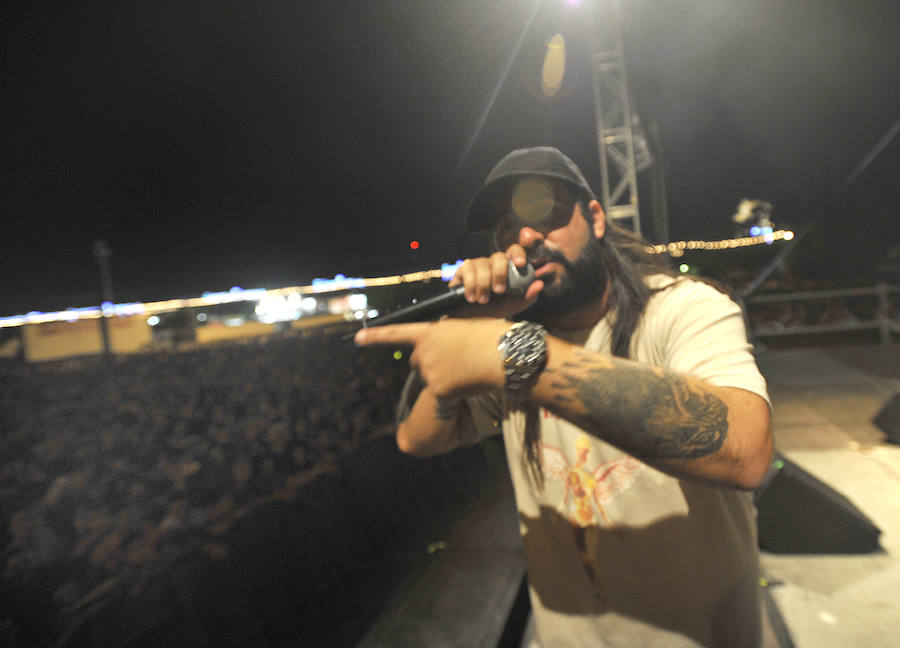 &#039;Les Castizos&#039; desatan la locura en el real