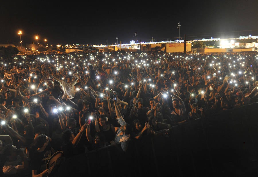 &#039;Les Castizos&#039; desatan la locura en el real