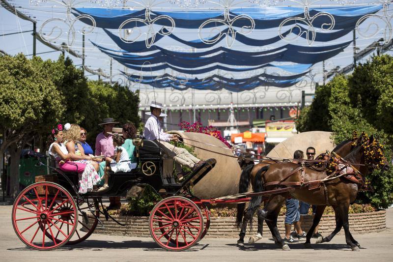 El calor no puede con las ganas de fiesta en el Real el viernes de día