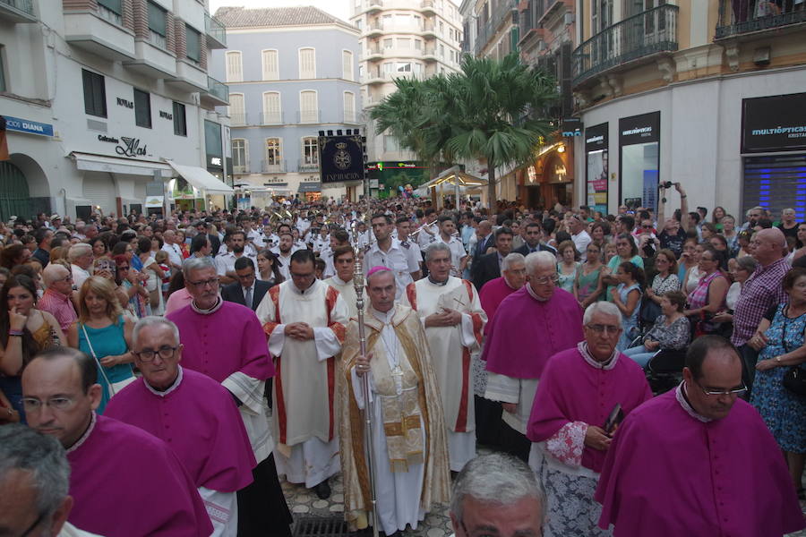 La Virgen de la Victoria procesiona por Málaga