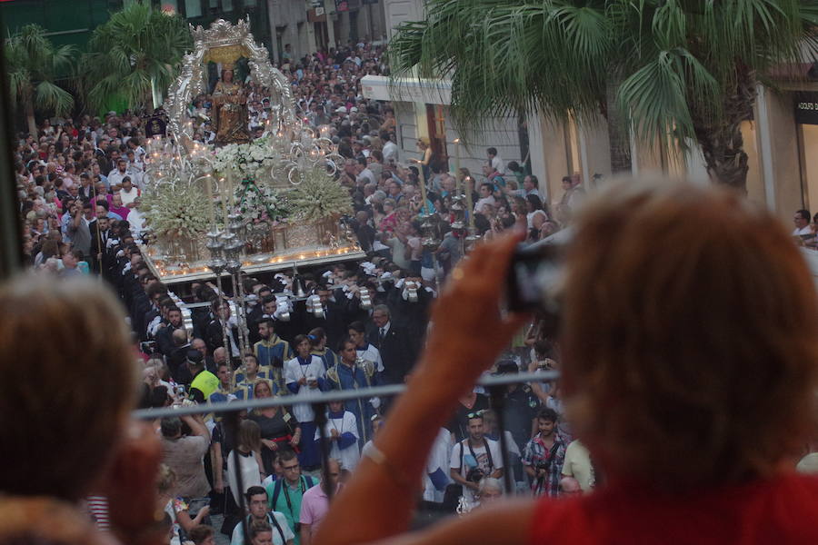 La Virgen de la Victoria procesiona por Málaga