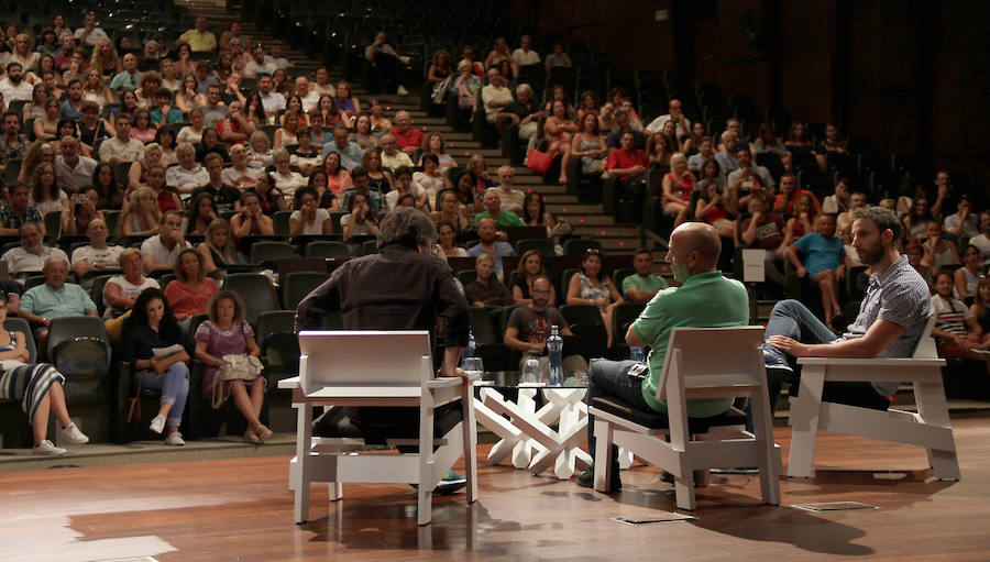 El encuentro de Dani Rovira y Jordi Évole, en imágenes