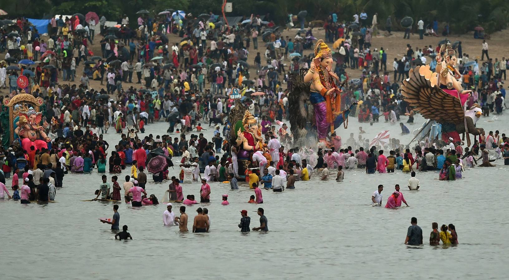 Festival hindú celebrado en honor del dios con cabeza de elefante (Ganesha)