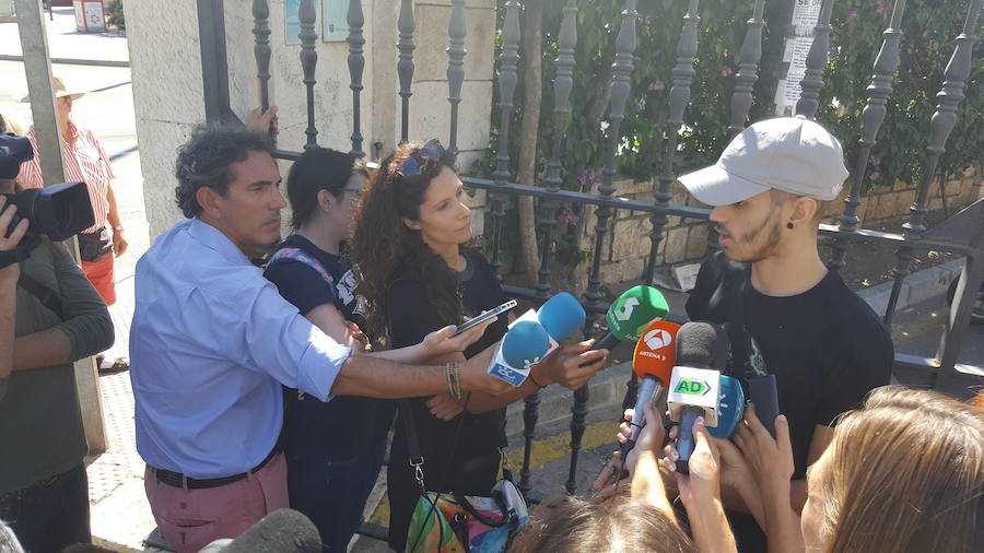 Fotos de la salida del hospital del joven marbellí Pablo Ráez