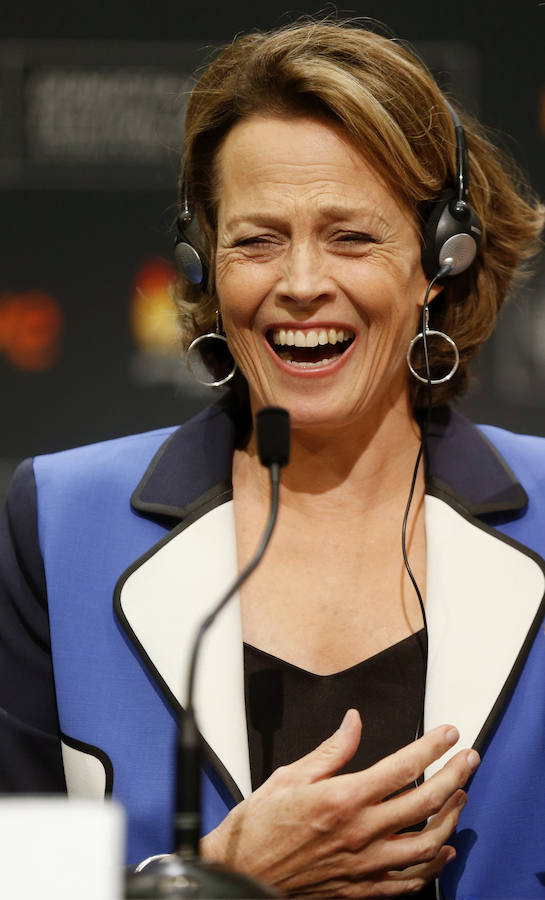 Sigourney Weaver y Oliver Stone llegan al Festival de San Sebastián