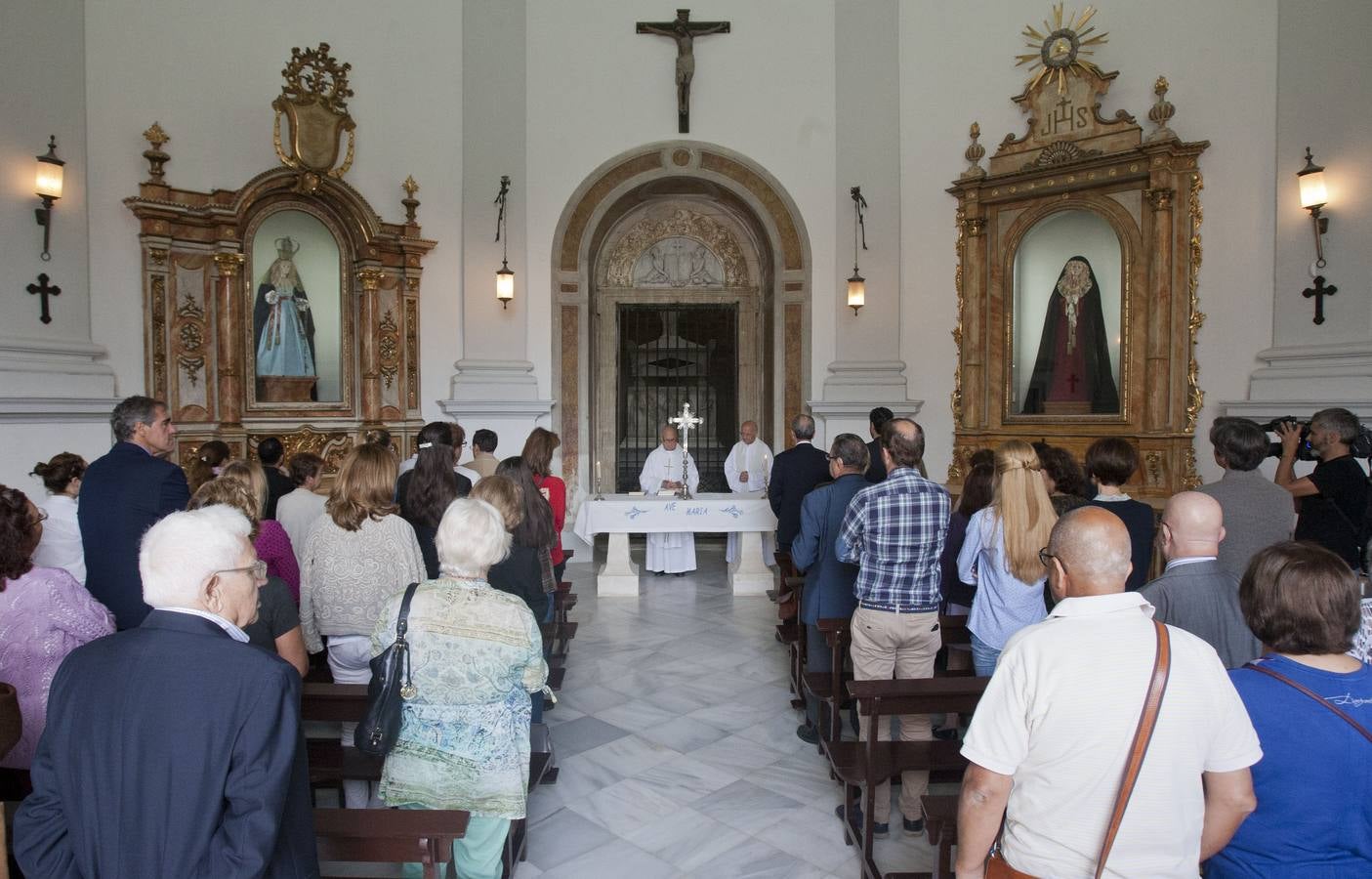 Málaga honra a sus difuntos en el Día de todos los Santos