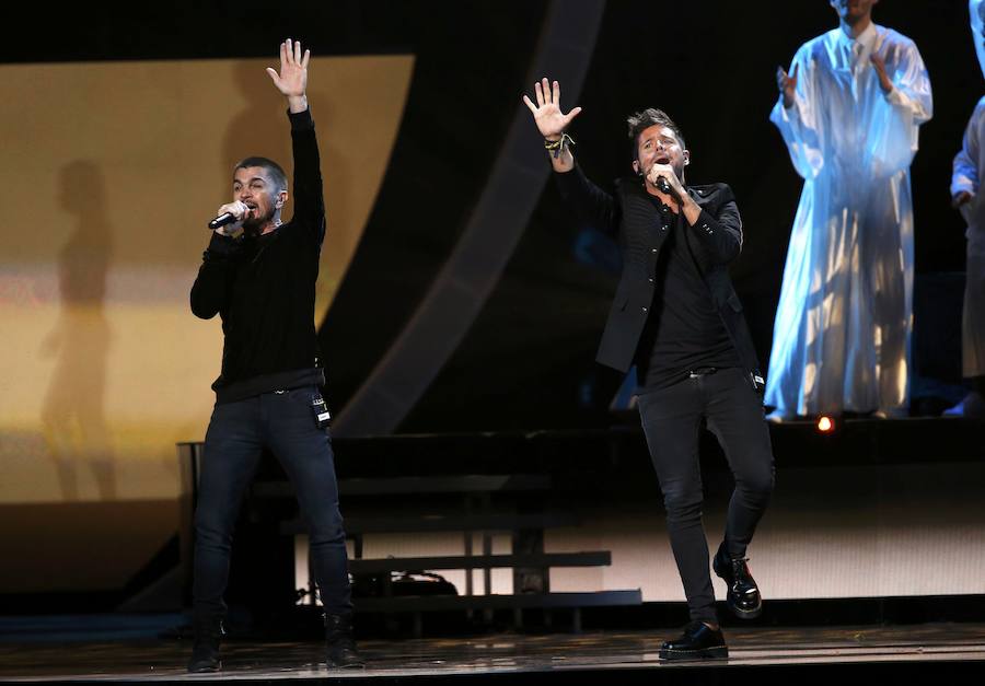 Fotos de Pablo López y Adrián Martín en los Grammy Latino