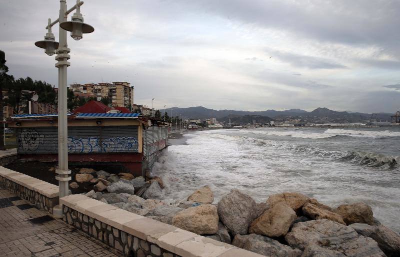 En fotos, la alerta amarilla en las playas