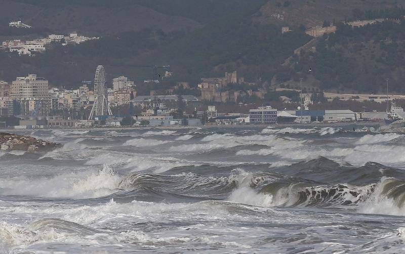 En fotos, la alerta amarilla en las playas